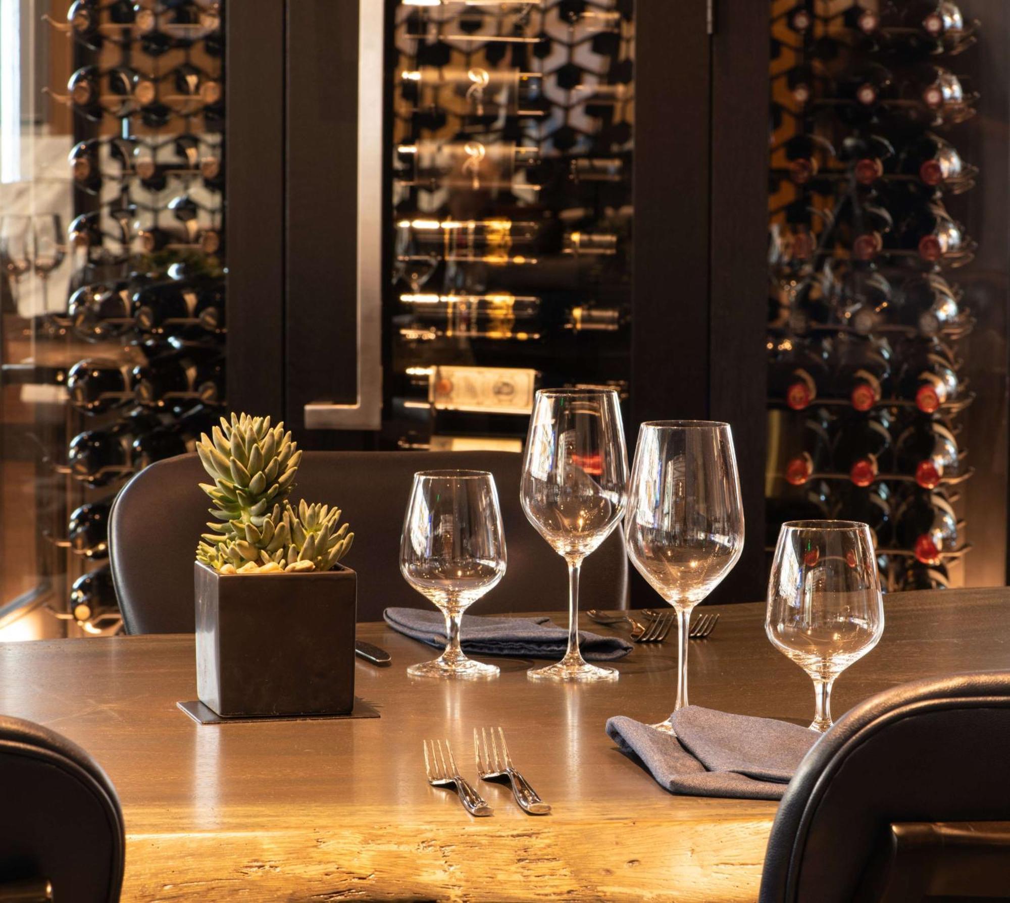 The Charter Hotel Seattle, Curio Collection By Hilton Экстерьер фото
